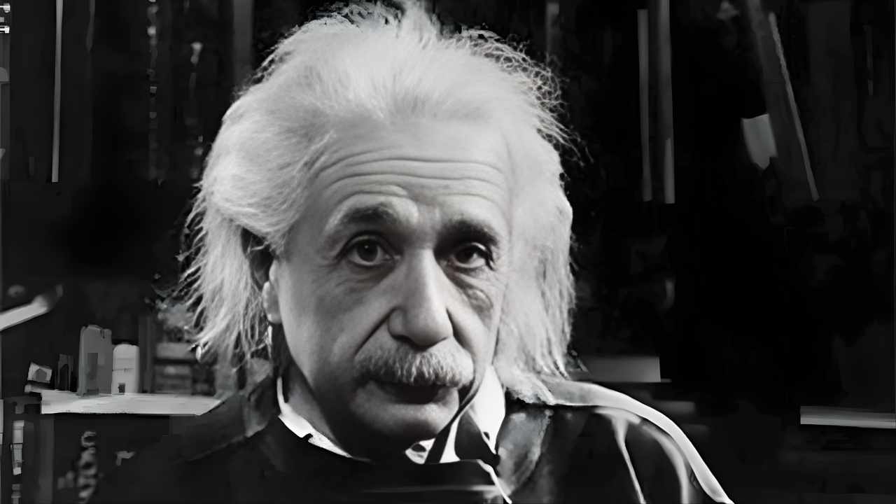 Albert Einstein 